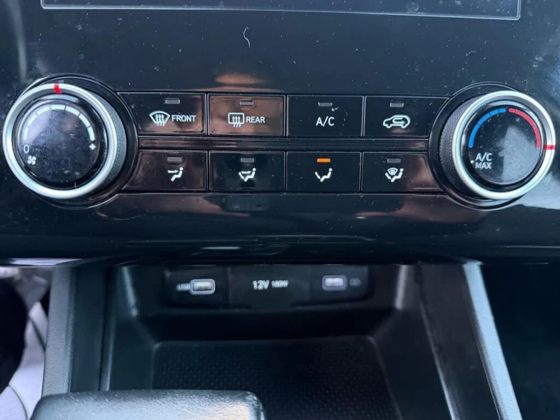 Hyundai Tucson * АВТО КРЕДИТ* ЦЕНА ДО БГ * Сервизна история * , снимка 17 - Автомобили и джипове - 53024225