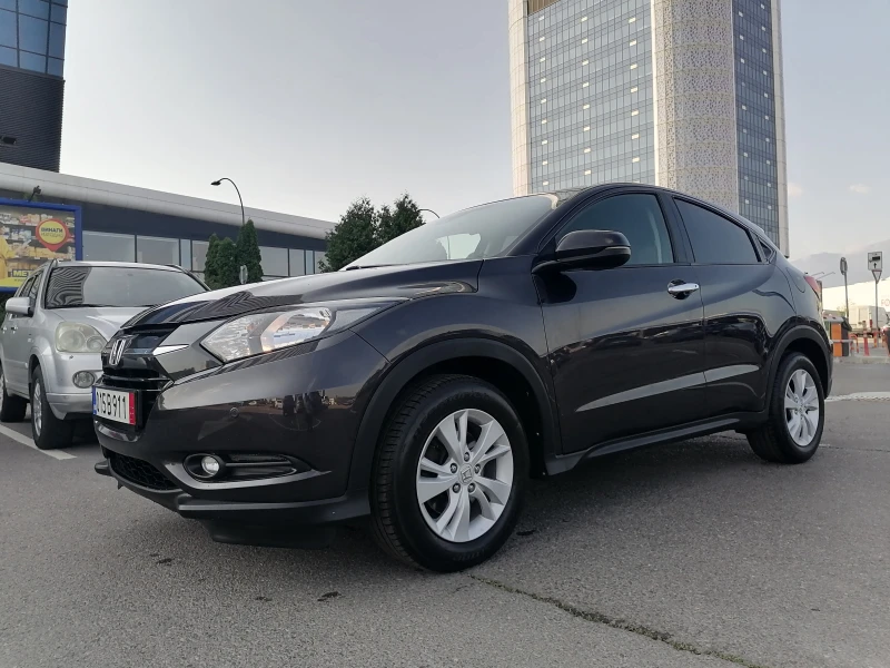 Honda Hr-v 1.5 i V-tec, снимка 2 - Автомобили и джипове - 53106923