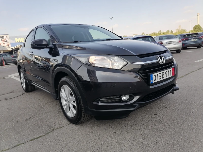Honda Hr-v 1.5 i V-tec, снимка 8 - Автомобили и джипове - 53106923
