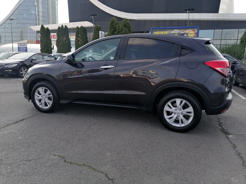 Honda Hr-v 1.5 i V-tec, снимка 3 - Автомобили и джипове - 53106923