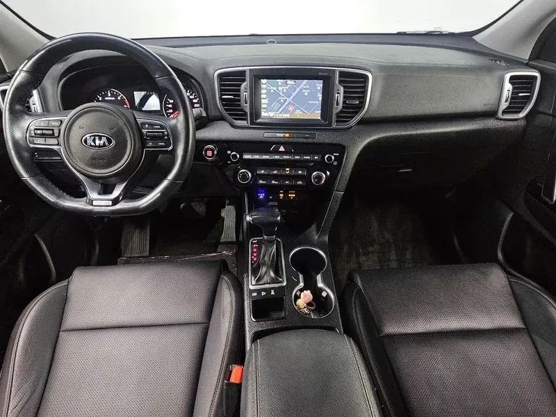 Kia Sportage 2.0 CRDi 4WD, снимка 7 - Автомобили и джипове - 54276694
