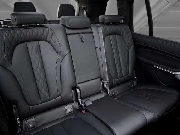 BMW X7 M60i xDrive = M-Sport Pro = Гаранция, снимка 11 - Автомобили и джипове - 56117290