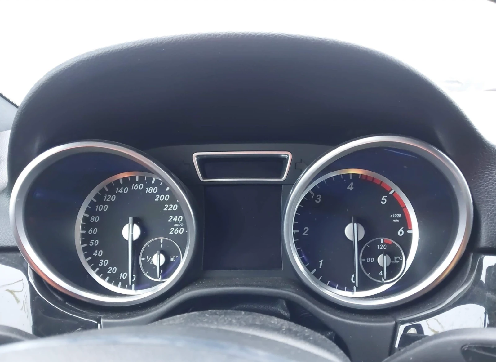 Mercedes-Benz ML 350 BLUETEC* KEYLESS* КАМЕРИ* ПОДГРЕВ - изображение 8