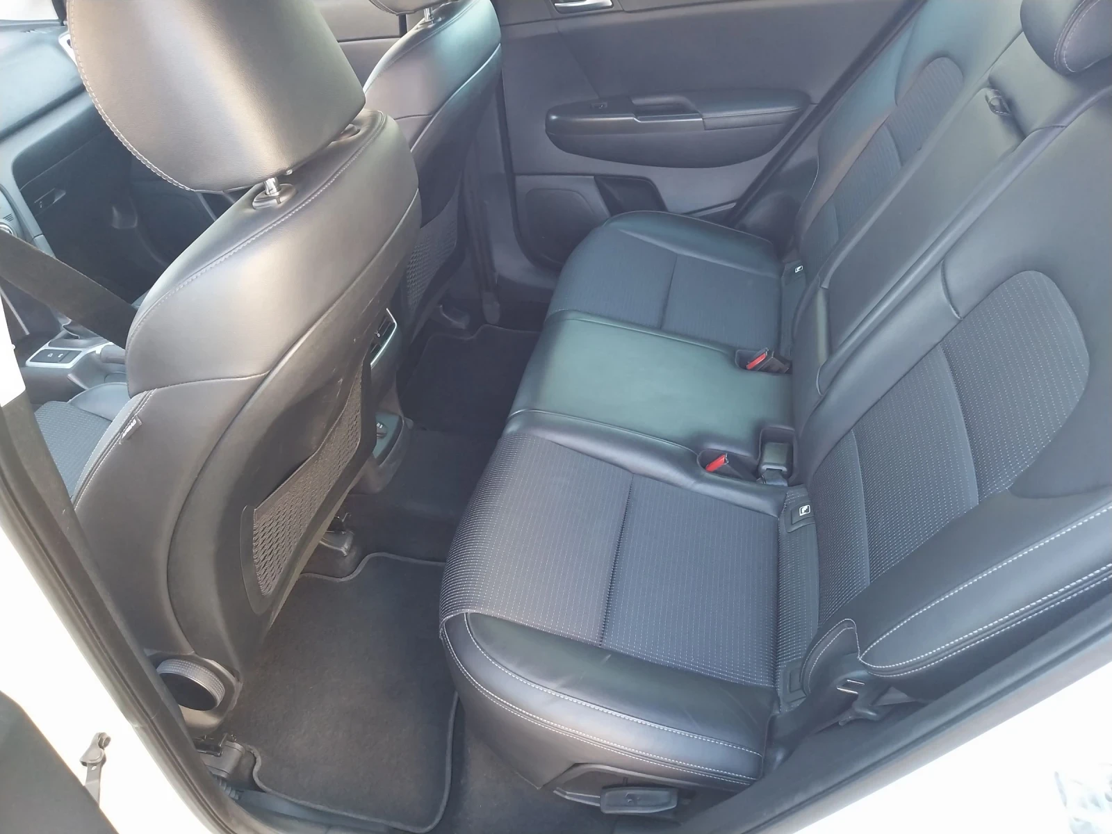 Kia Sportage 1.7D - изображение 8