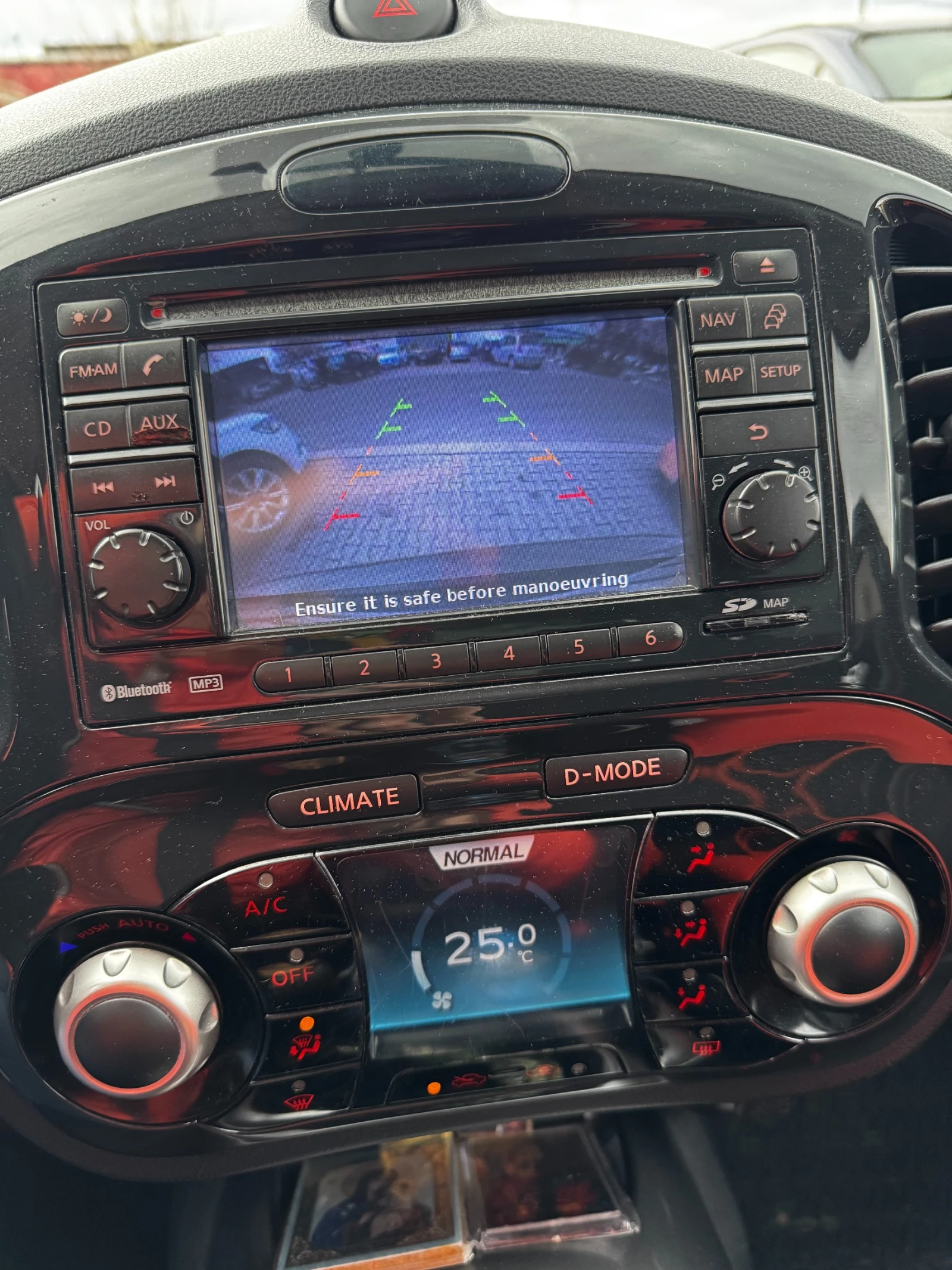 Nissan Juke, снимка 9 - Автомобили и джипове - 53784789