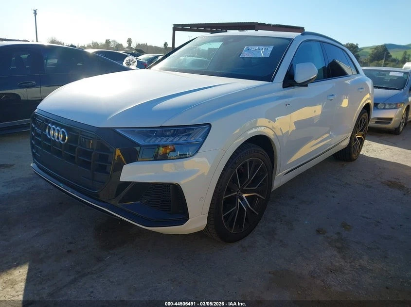 Audi Q8 PRESTIGE АВТО КРЕДИТ, снимка 2 - Автомобили и джипове - 54055550