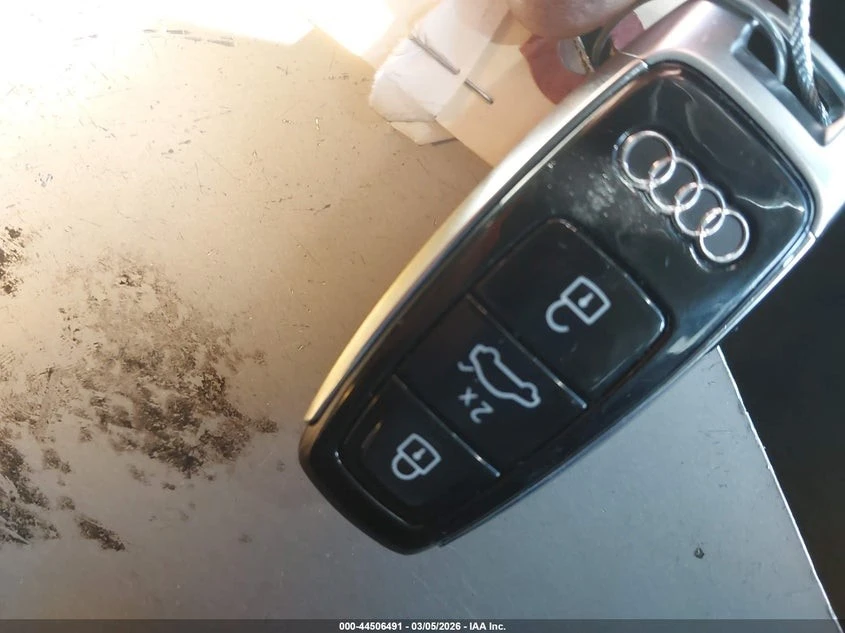 Audi Q8 PRESTIGE АВТО КРЕДИТ, снимка 15 - Автомобили и джипове - 54055550