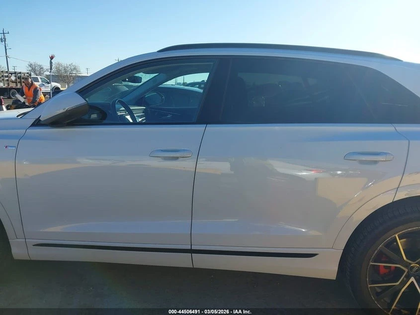 Audi Q8 PRESTIGE АВТО КРЕДИТ, снимка 5 - Автомобили и джипове - 54055550