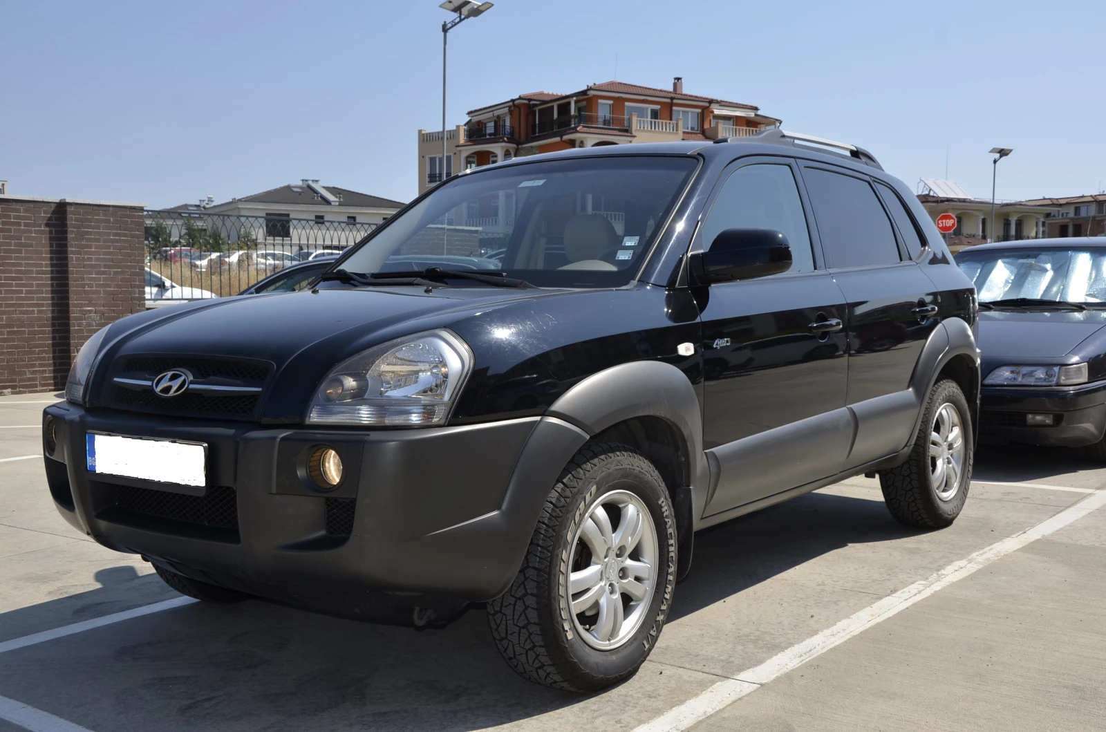 Hyundai Tucson РЕГИСТРИРАН , ОБСЛУЖЕН, 2 КОМПЛ. ГУМИ