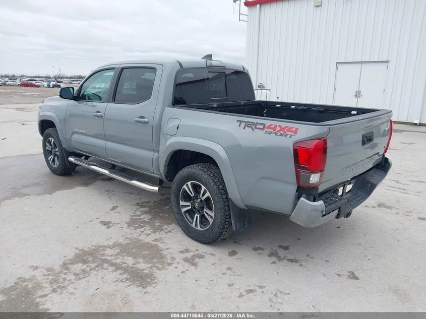 Toyota Tacoma 3.5l Trd Sport, снимка 3 - Автомобили и джипове - 54307547