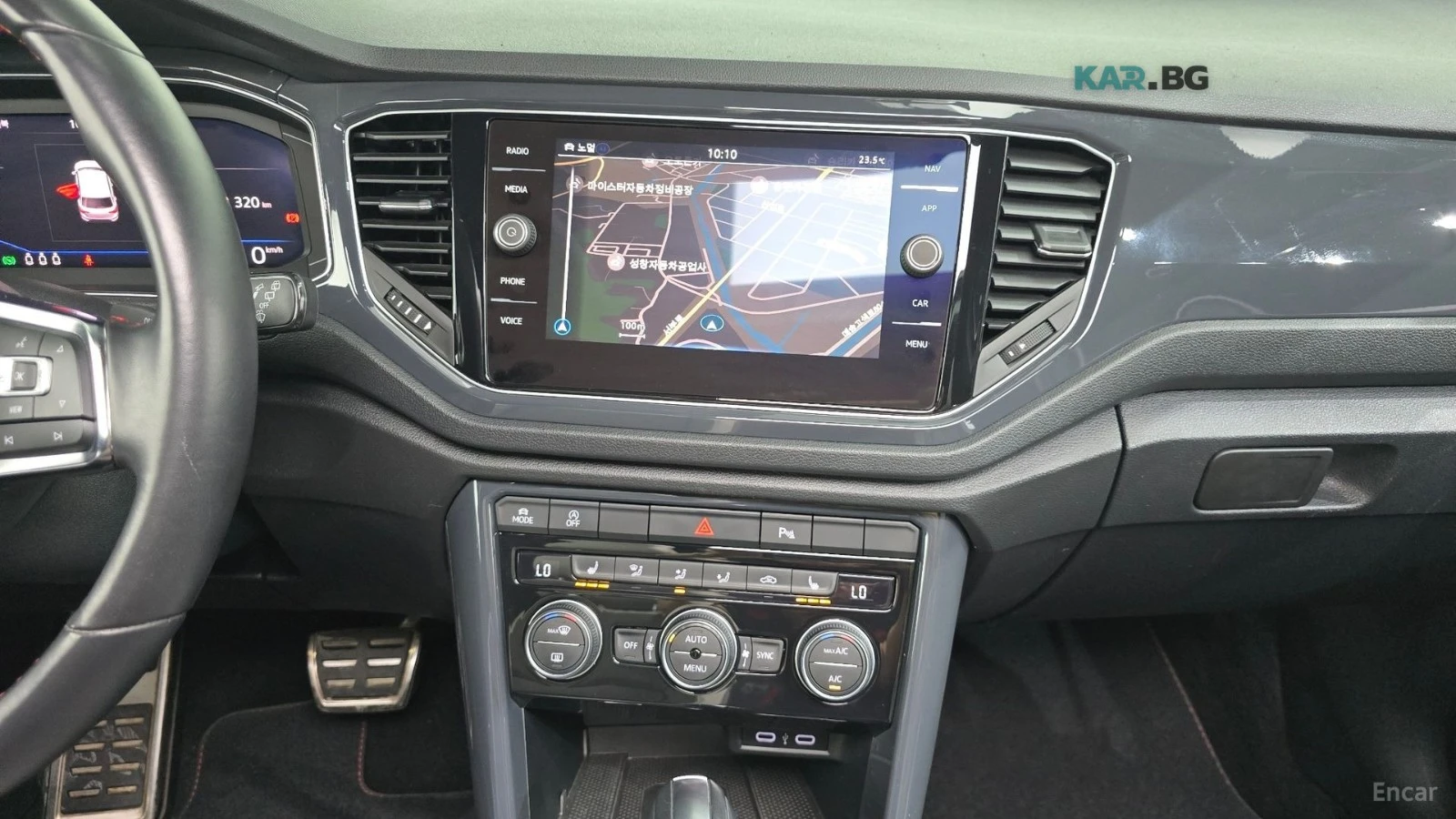 VW T-Roc * ПАНО* KEYLESS* Camera* ПОДГРЕВ* , снимка 12 - Автомобили и джипове - 55087162