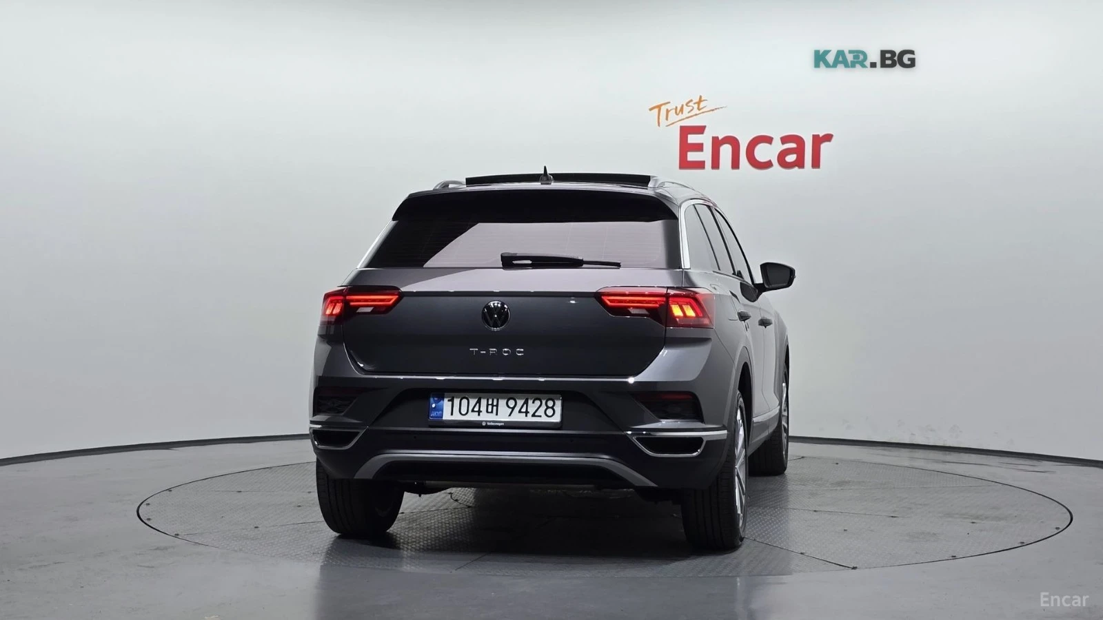 VW T-Roc * ПАНО* KEYLESS* Camera* ПОДГРЕВ* , снимка 4 - Автомобили и джипове - 55087162