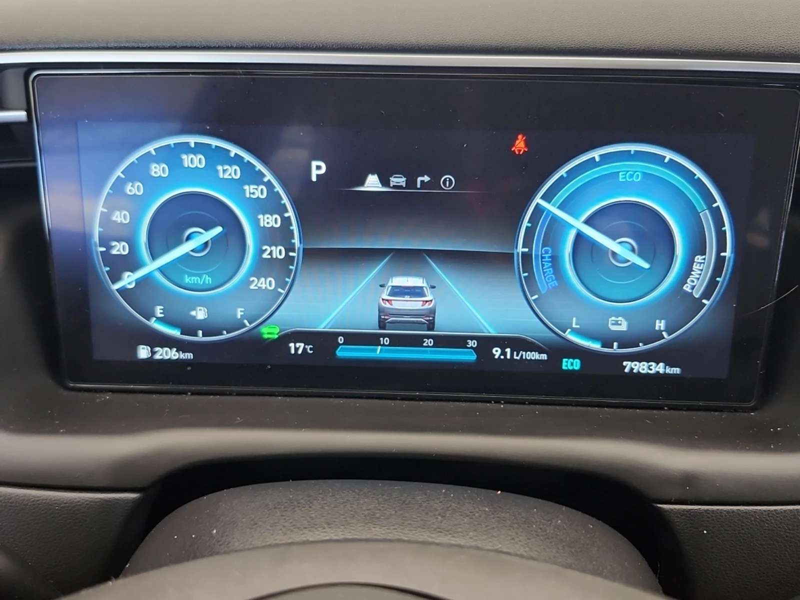 Hyundai Tucson ULTIMATE HYBRID/Blind spot/ОБДУХВАНЕ/CARFAX, снимка 12 - Автомобили и джипове - 55165521