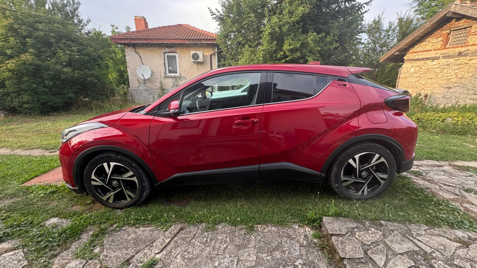 Toyota C-HR Хибрид, снимка 4 - Автомобили и джипове - 55386745