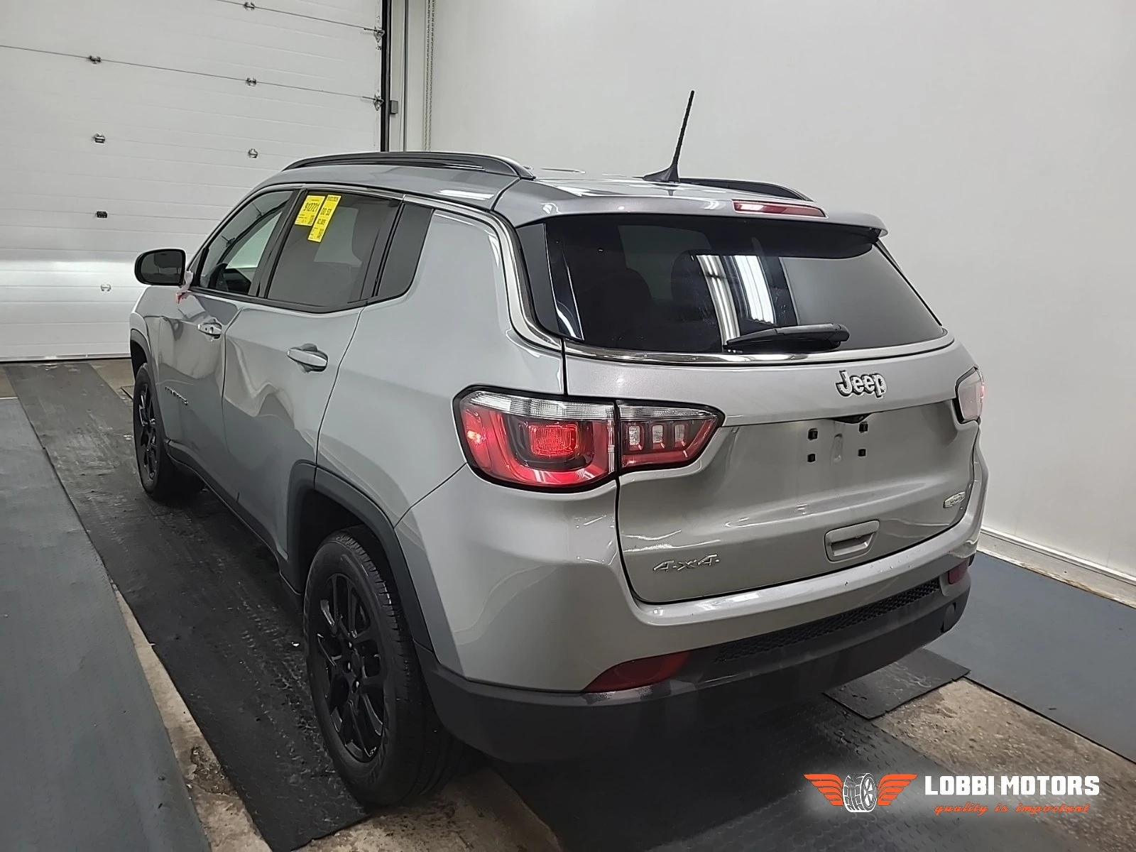 Jeep Compass, снимка 4 - Автомобили и джипове - 55928637