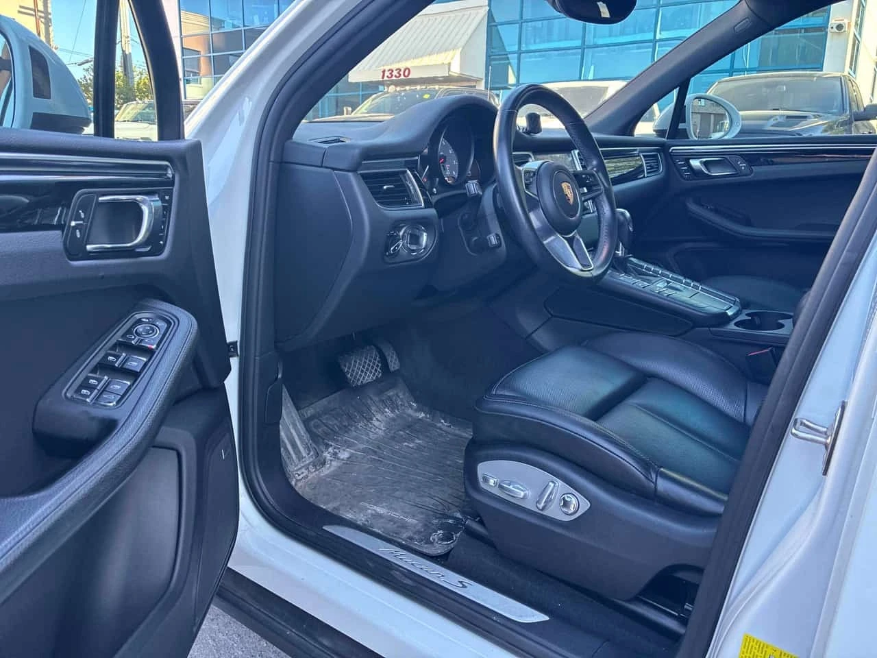 Porsche Macan * S * CARFAX * ФИНАНСИРАНЕ, снимка 7 - Автомобили и джипове - 56331868