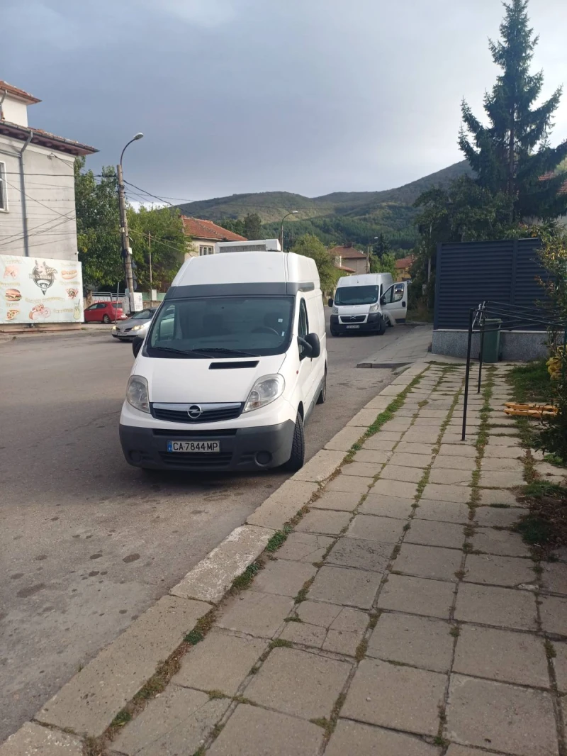 Opel Vivaro 2.0-CDT, снимка 14 - Бусове и автобуси - 47446461