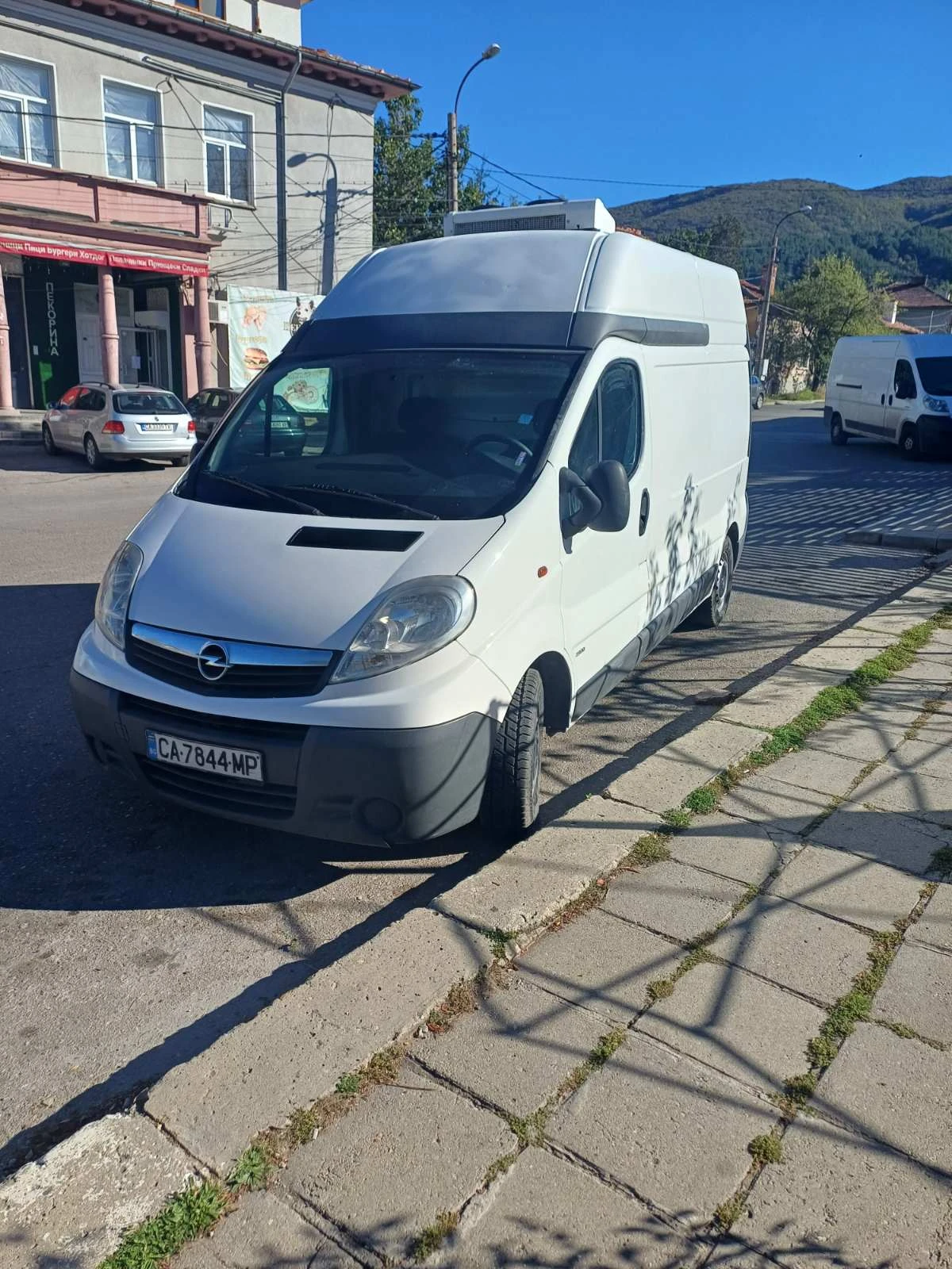 Opel Vivaro 2.0-CDT - изображение 2