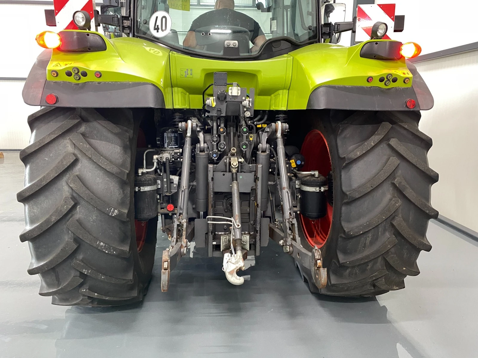 Трактор Claas ARION 650 - изображение 5