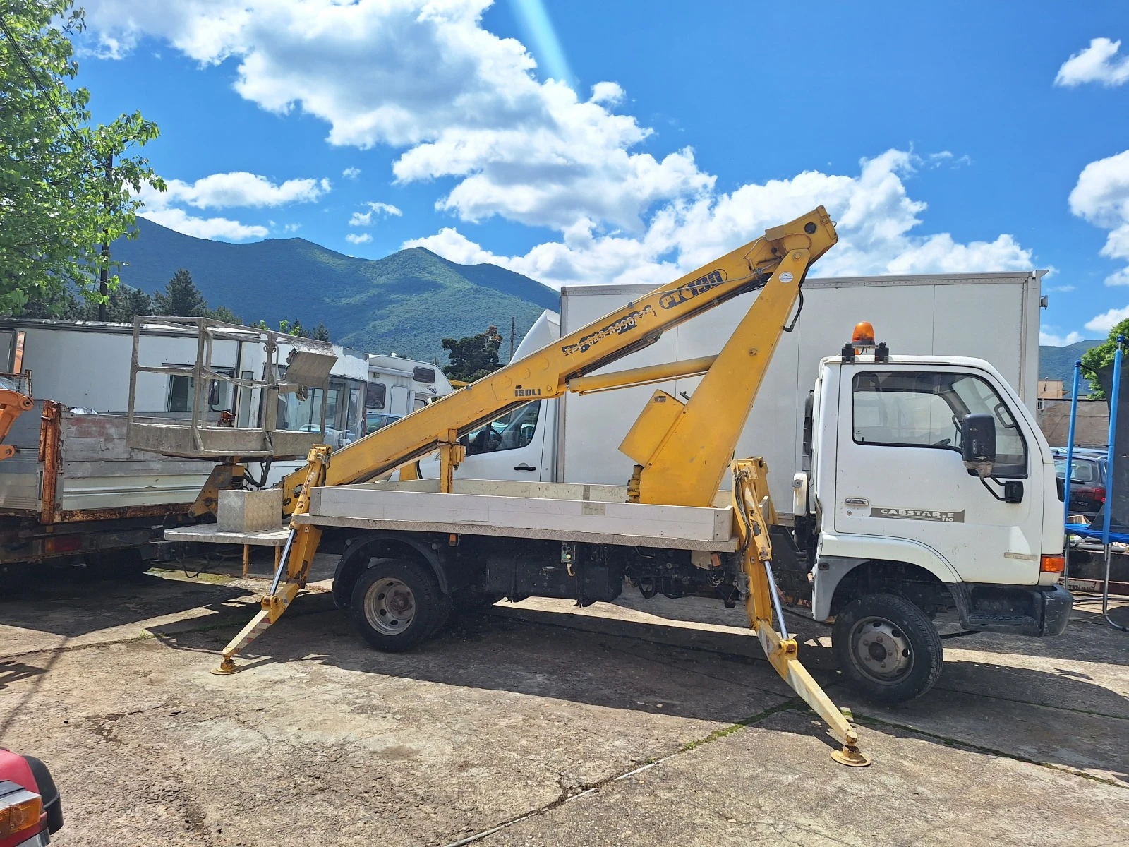 Автовишка Друга марка Nissan Cabstar, снимка 1