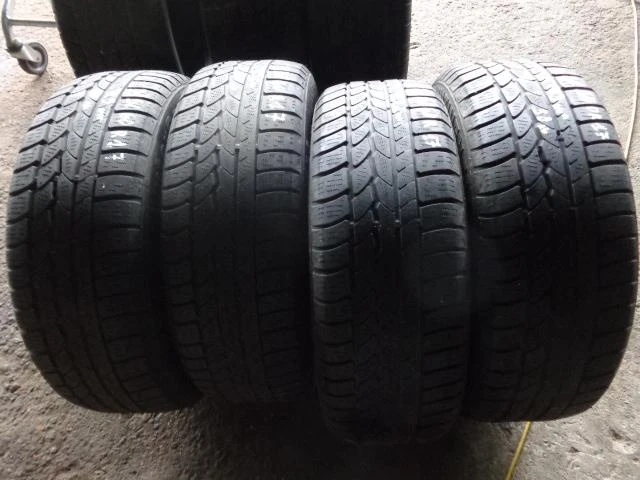 Гуми Зимни 215/60R17, снимка 3 - Гуми и джанти - 13130084