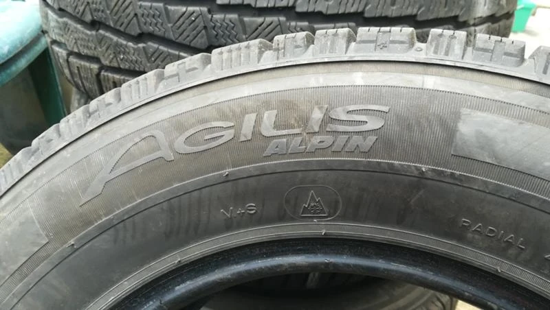 Гуми Зимни 235/65R16, снимка 7 - Гуми и джанти - 26781863