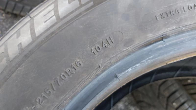 Гуми Зимни 215/70R16, снимка 5 - Гуми и джанти - 27505478