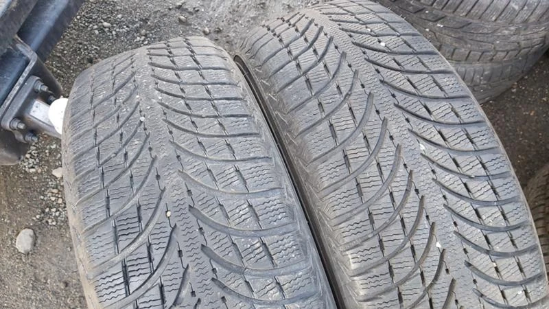 Гуми Зимни 215/70R16, снимка 2 - Гуми и джанти - 27505478