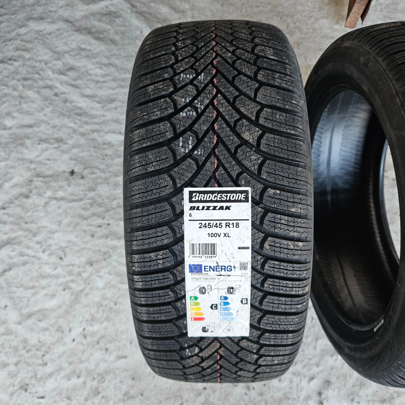 ���� 245/45R18 | Mobile.bg � ����������� 2