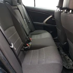 Toyota Avensis 2.2 D4D, снимка 10