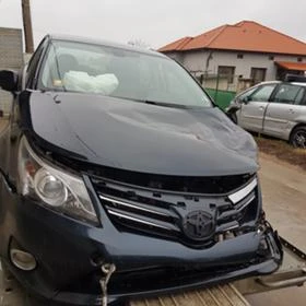 Toyota Avensis 2.2 D4D, снимка 1