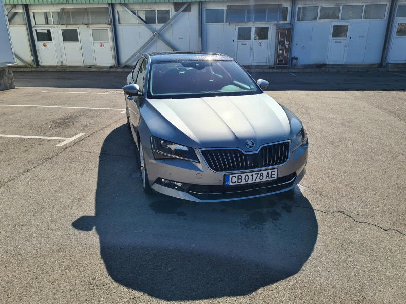 Skoda Superb 2.0 TDI, снимка 4 - Автомобили и джипове - 44338801