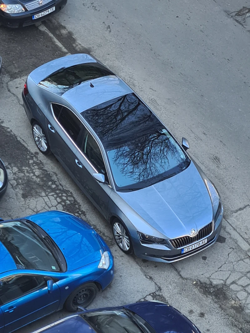 Skoda Superb 2.0 TDI, снимка 9 - Автомобили и джипове - 44338801