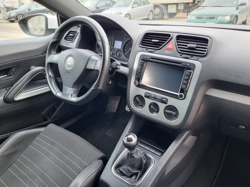 VW Scirocco 160ps., снимка 12 - Автомобили и джипове - 47987588