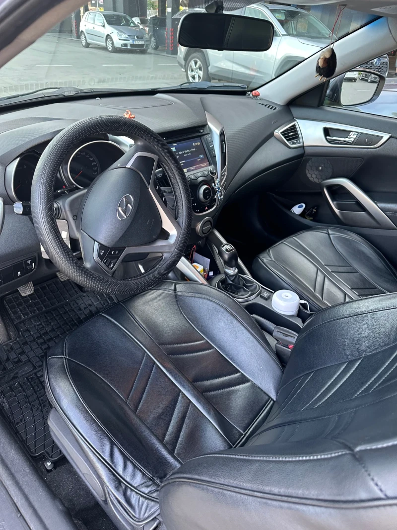 Hyundai Veloster , снимка 7 - Автомобили и джипове - 49186535