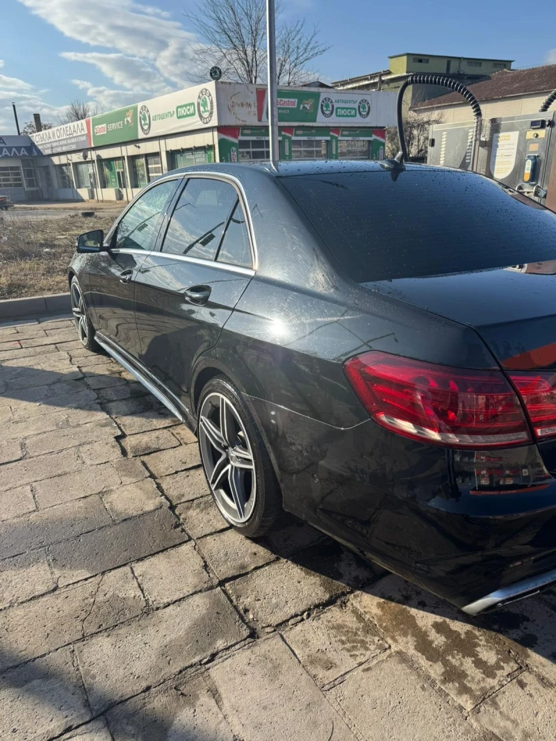 Mercedes-Benz E 250 AMG Pack 4x4 , снимка 3 - Автомобили и джипове - 49441616