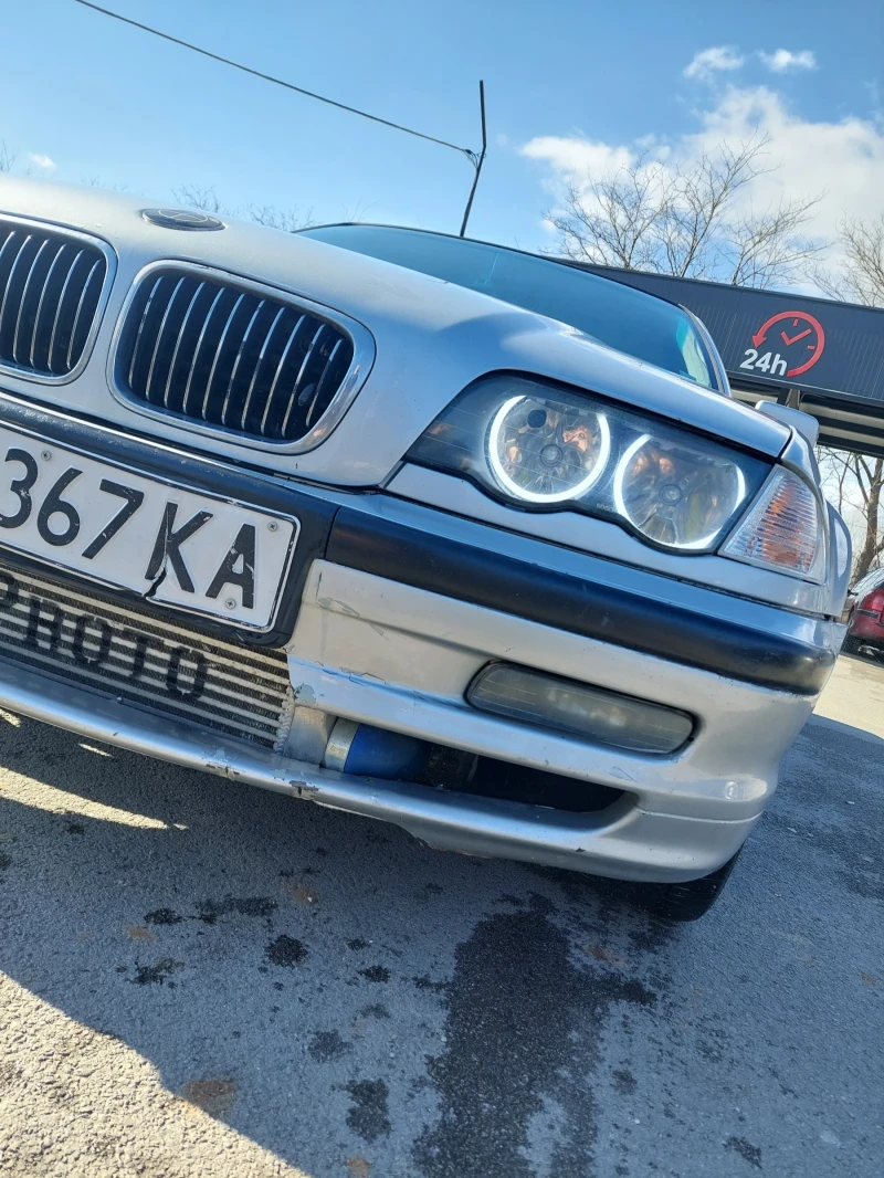 BMW 330, снимка 2 - Автомобили и джипове - 49497834