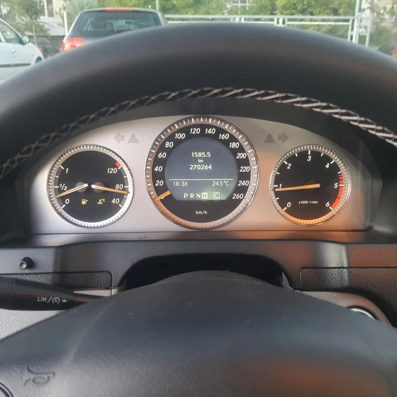 Mercedes-Benz C 220 Avantgarde, снимка 12 - Автомобили и джипове - 51728955