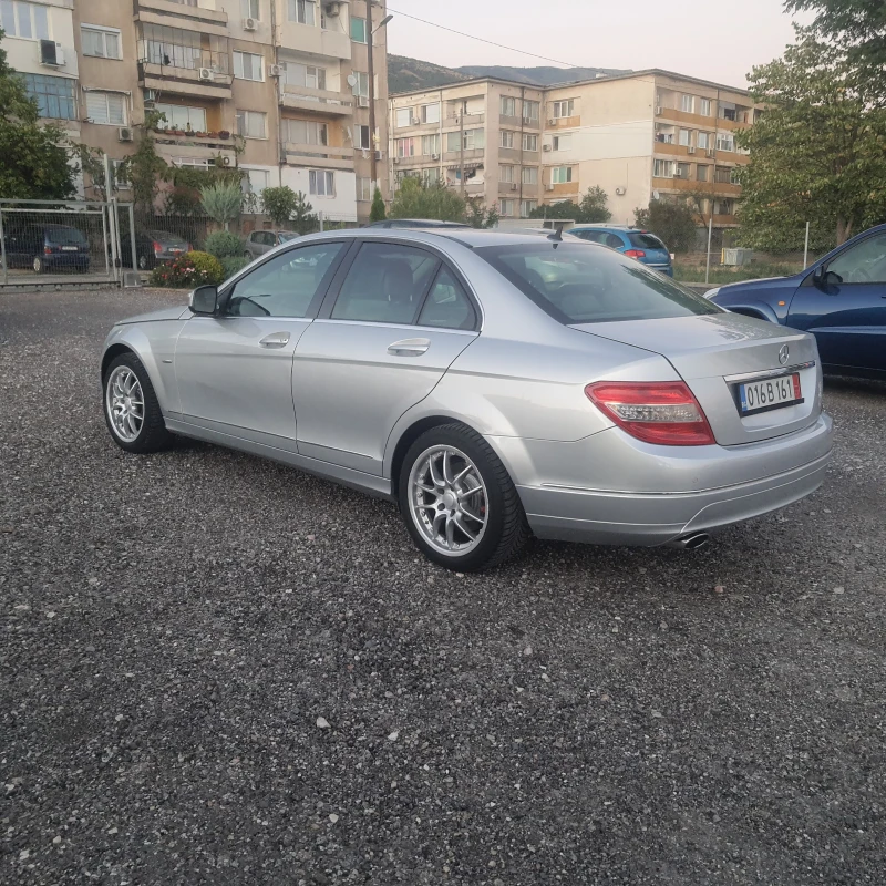 Mercedes-Benz C 220 Avantgarde, снимка 7 - Автомобили и джипове - 51728955