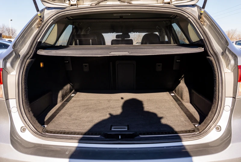 Toyota Avensis 1.8 бензин | АЛ КАНАТАРА | С ГАРАНЦИЯ!, снимка 16 - Автомобили и джипове - 52935674