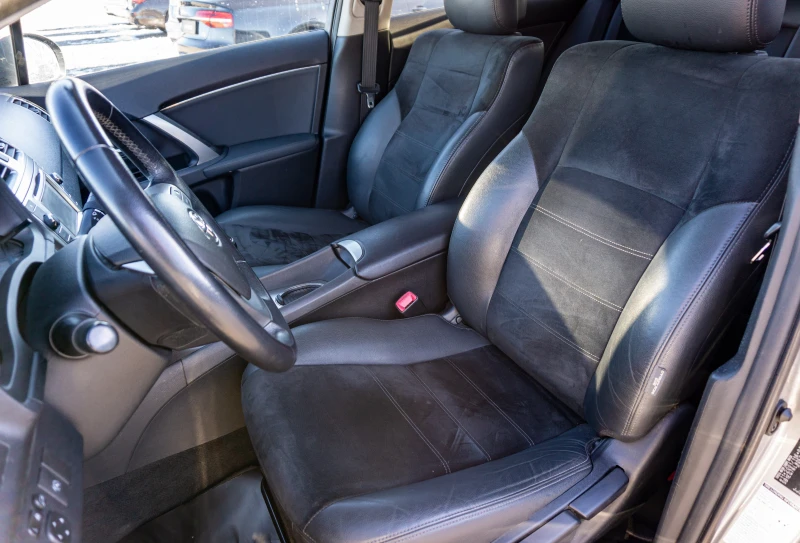 Toyota Avensis 1.8 бензин | АЛ КАНАТАРА | С ГАРАНЦИЯ!, снимка 14 - Автомобили и джипове - 52935674