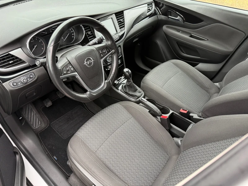 Opel Mokka X 1.6i ACTIV / NAVIGATION / PARKTRONIC / AVTOPILOT, снимка 10 - Автомобили и джипове - 53230140