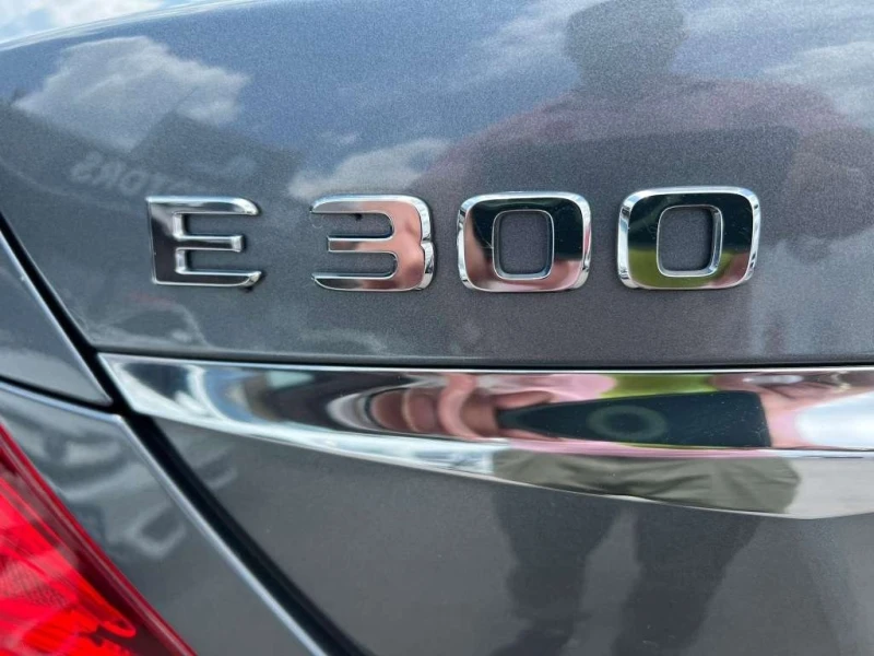 Mercedes-Benz E 300 * CARFAX * ЦЕНА ДО БГ, снимка 8 - Автомобили и джипове - 53444642