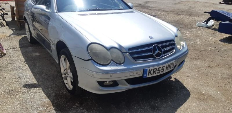 Mercedes-Benz CLK 350, снимка 2 - Автомобили и джипове - 21560137