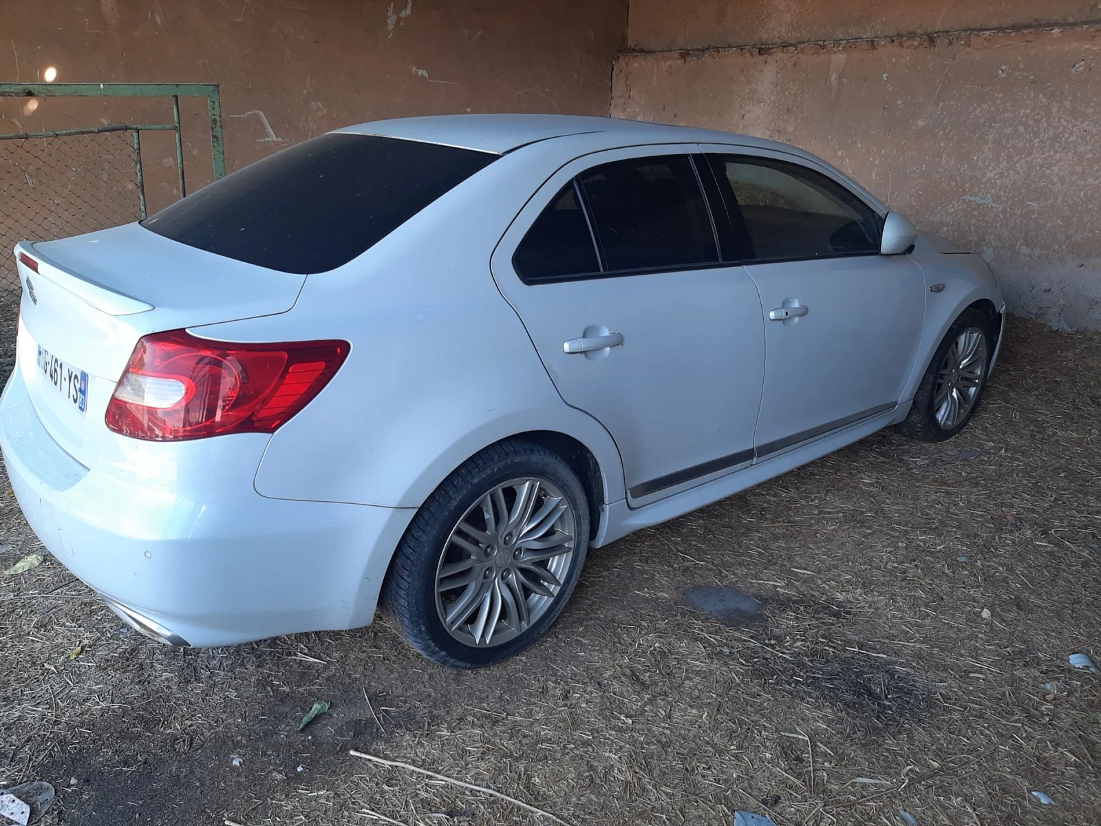 Suzuki Kizashi 2.4 sport - изображение 8