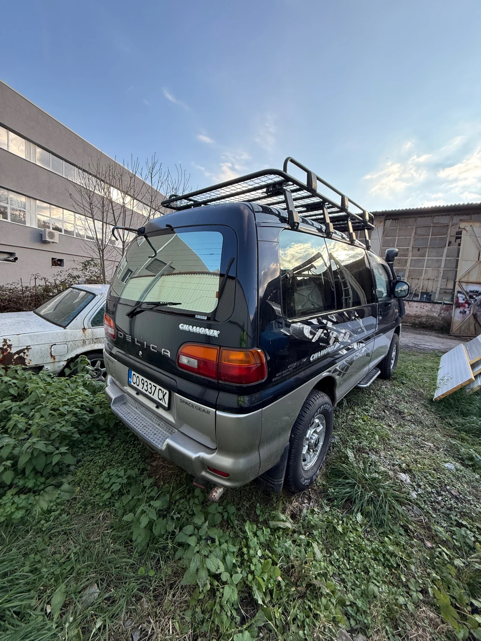 Mitsubishi Space gear Delica Chamonix-2.8tdi-150hp-autom. - изображение 3