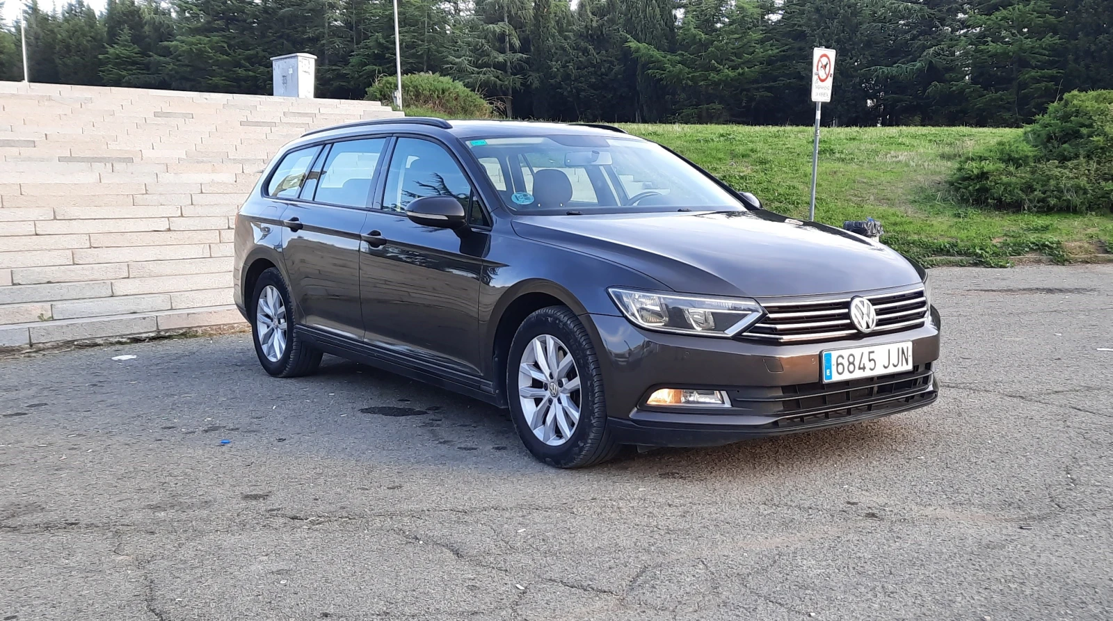 VW Passat B8/2.0 TDI 150 �.�/Euro 6/Keyless/Navi | Mobile.bg � ����������� 1