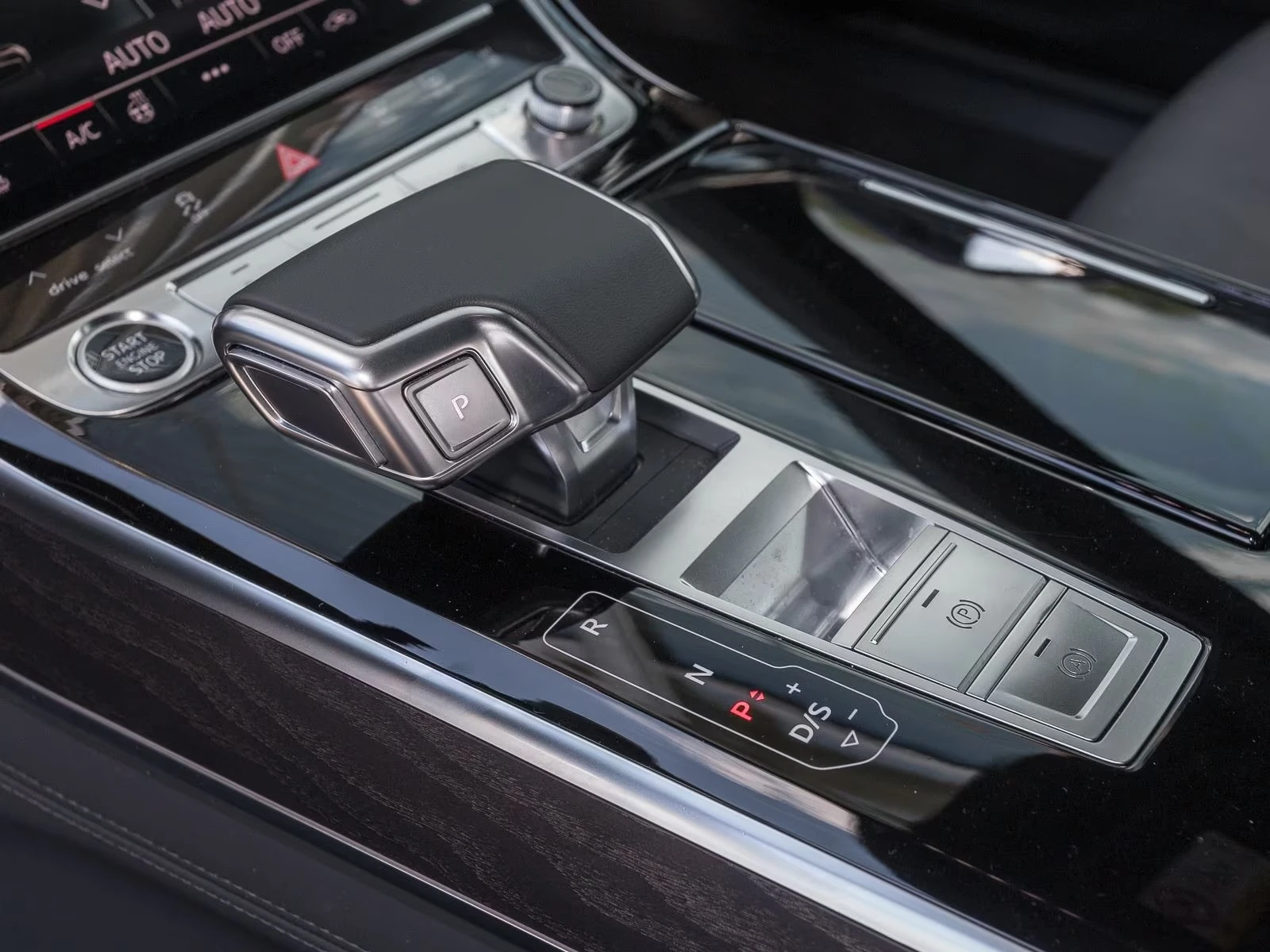 Audi A8 50 TDI Q PANO  - изображение 5