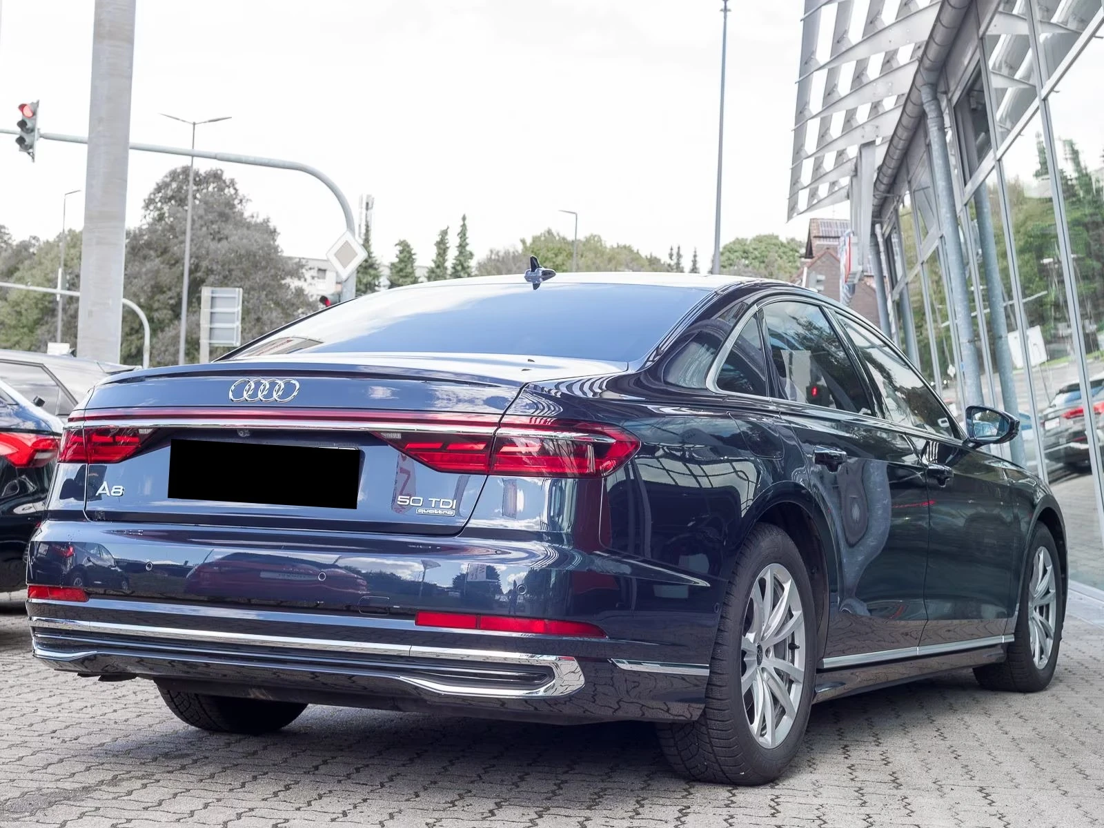 Audi A8 50 TDI Q PANO  - изображение 2