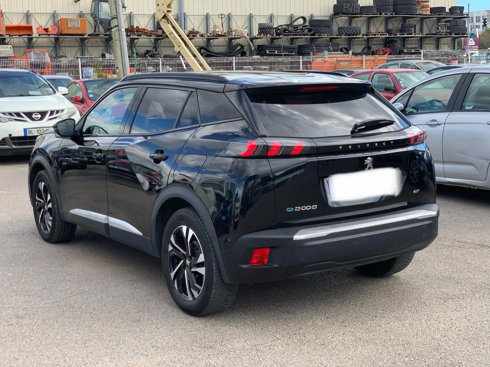 Peugeot 2008 GT ELECTRIC 136кс - изображение 3